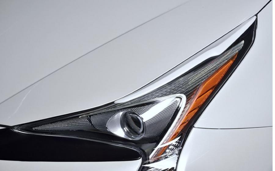 Детали экстерьера Toyota Prius by Rowen 2016 года  (фото 2 из 27)